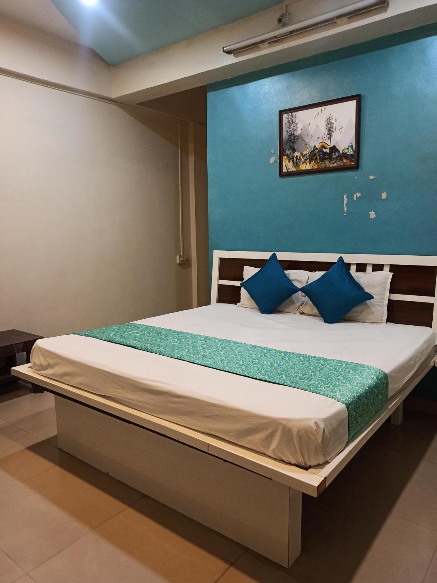 פונה Malwade Motel מראה חיצוני תמונה